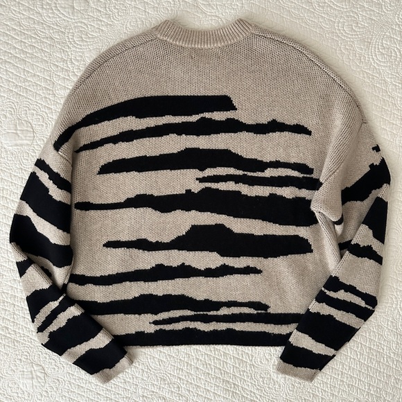 NAADAM Wool Cashmere Tiger Stripe Jacquard Crew Pullover Sweater Oatmeal Women’s - Picture 8 of 9